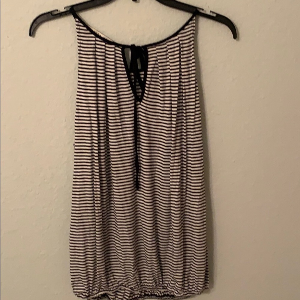 Max Studio Tank - Picture 2 of 5